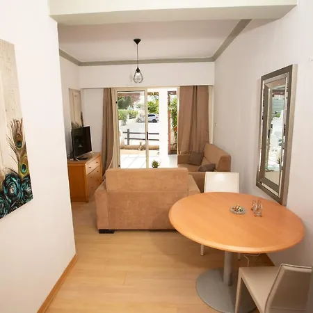 Appartement Always Welcome! Near Beach, Cml Swimming Pool Paphos