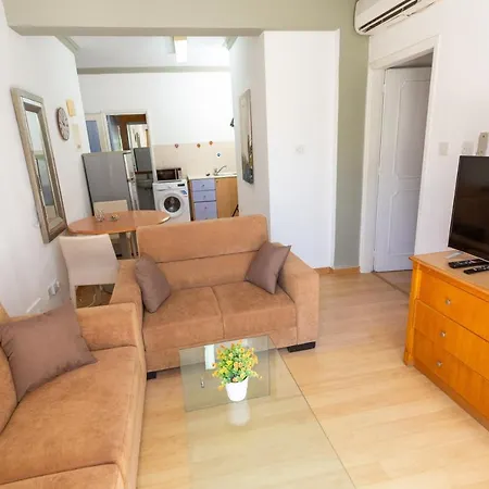 Always Welcome! Near Beach, Cml Swimming Pool